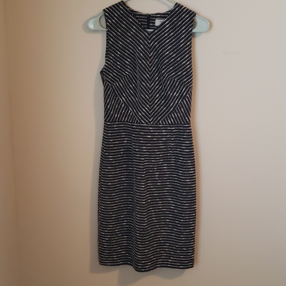 MM Lafleur Dress Sz 2 black white stripe